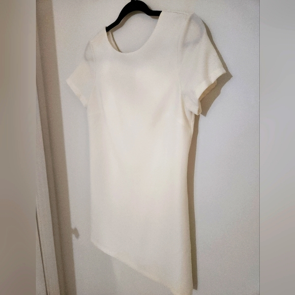 Lulu's White Dress - Picture 1 of 2